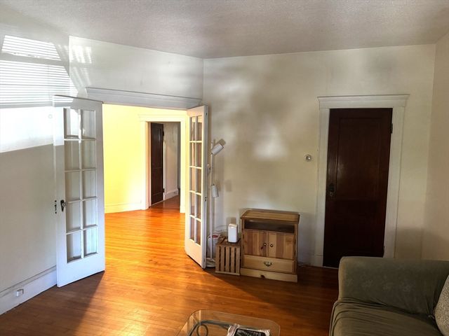 235 Rawson 4, Brookline, MA 02445