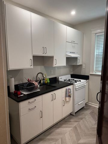 235 Rawson 4, Brookline, MA 02445