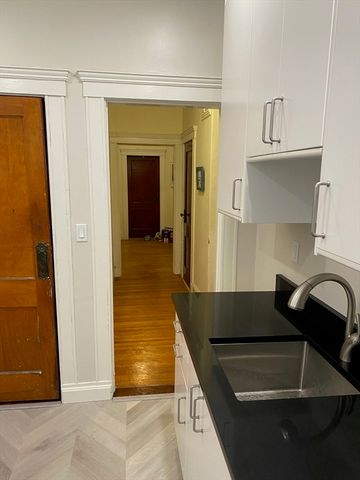 235 Rawson 4, Brookline, MA 02445