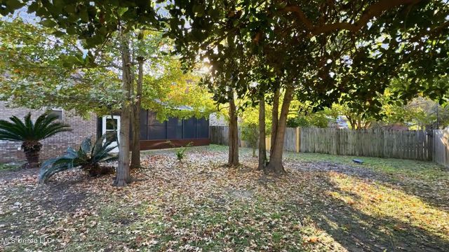 2610 Rue Palafox, Biloxi, MS 39531