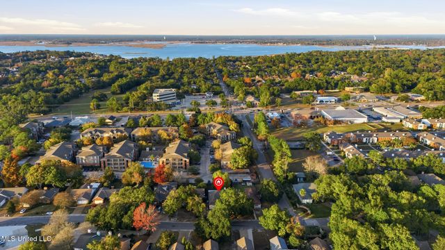 2610 Rue Palafox, Biloxi, MS 39531