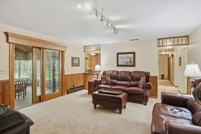 28511 Ray DRIVE, Waterford, WI 53185