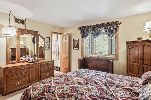 28511 Ray DRIVE, Waterford, WI 53185