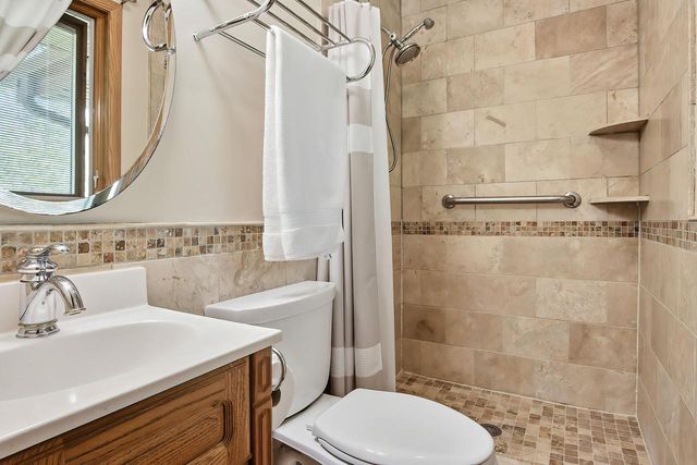 28511 Ray DRIVE, Waterford, WI 53185