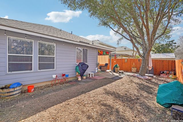 7835 Saddle Run, Selma, TX 78154