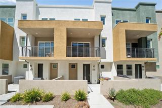 27060 Deer Way, Valencia, CA 91381