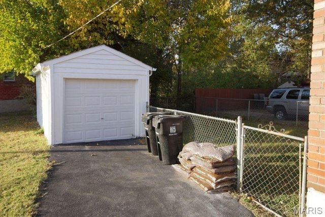 6750 Julian Avenue, St Louis, MO 63130