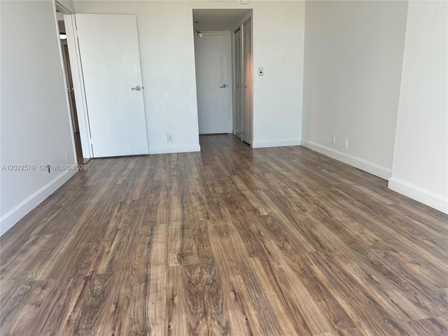 7601 E Treasure Dr 2104, North Bay Village, FL 33141