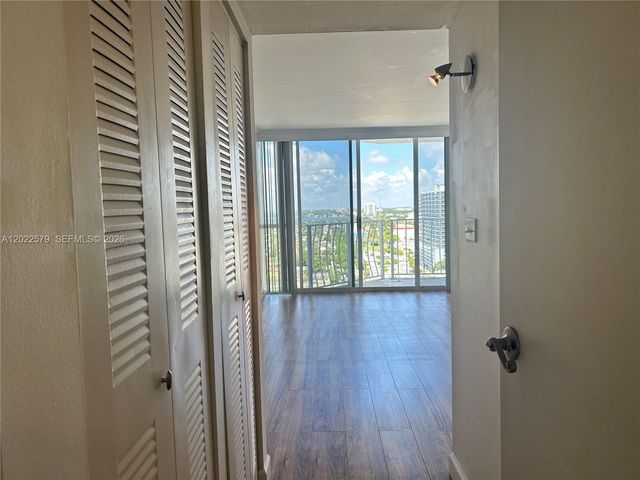 7601 E Treasure Dr 2104, North Bay Village, FL 33141