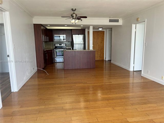 7601 E Treasure Dr 2104, North Bay Village, FL 33141