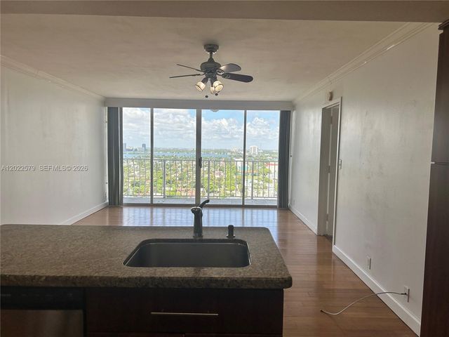 7601 E Treasure Dr 2104, North Bay Village, FL 33141
