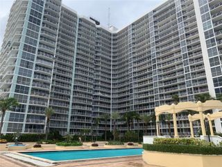 7601 E Treasure Dr 2104, North Bay Village, FL 33141