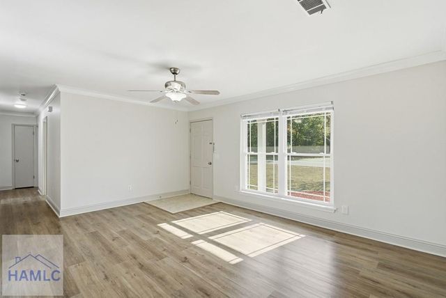 702 Pineview Court, Hinesville, GA 31313