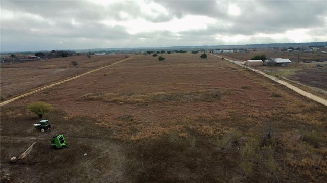 14024 Graef RD, Creedmoor, TX 78610