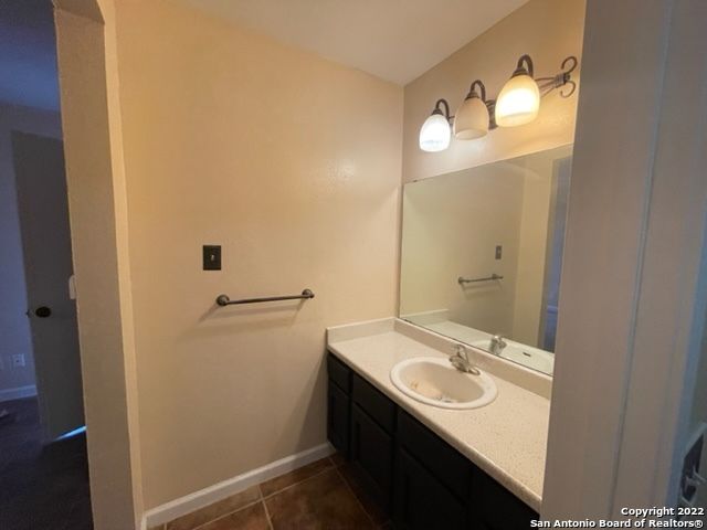 838 SADDLEBROOK DR, San Antonio, TX 78245