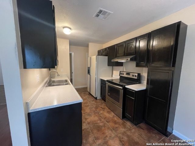 838 SADDLEBROOK DR, San Antonio, TX 78245