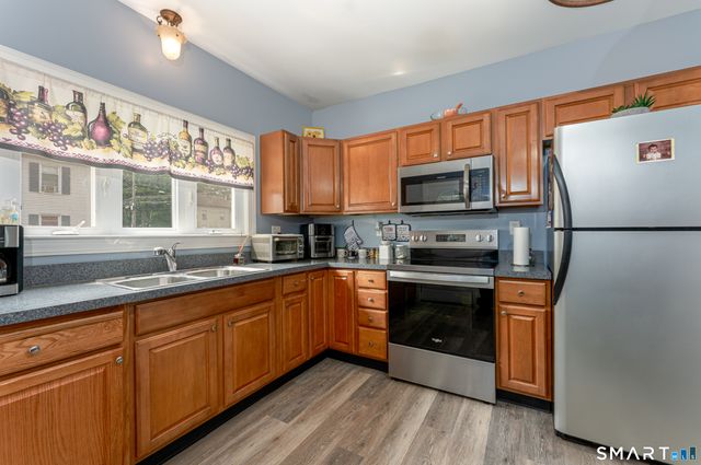 44 Greenwood Street, New Britain, CT 06051
