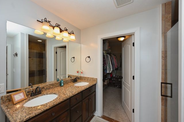 1005 Candace St, Gallatin, TN 37066