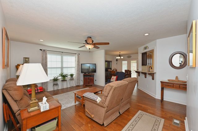 1005 Candace St, Gallatin, TN 37066