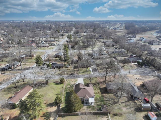 1005 Candace St, Gallatin, TN 37066