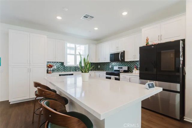 4101 S Sunflower Paseo, Ontario, CA 91761