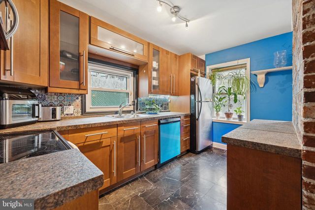 1632 BROWN ST, Philadelphia, PA 19130