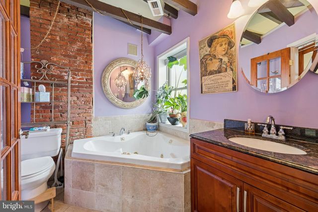 1632 BROWN ST, Philadelphia, PA 19130