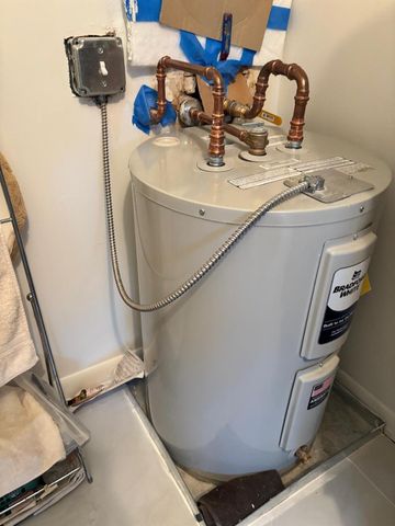 136 NE 19th Court 112f, Wilton Manors, FL 33305