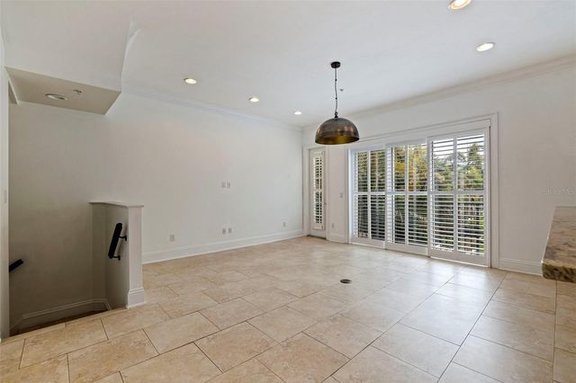 2602 W DE LEON STREET 4, Tampa, FL 33609