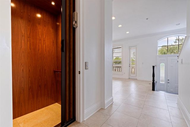 2602 W DE LEON STREET 4, Tampa, FL 33609