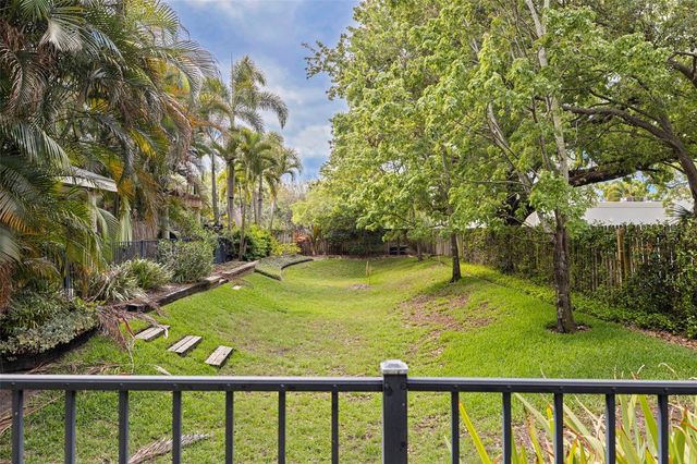 2602 W DE LEON STREET 4, Tampa, FL 33609