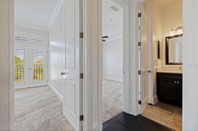 2602 W DE LEON STREET 4, Tampa, FL 33609