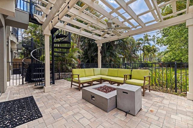 2602 W DE LEON STREET 4, Tampa, FL 33609