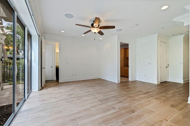 2602 W DE LEON STREET 4, Tampa, FL 33609