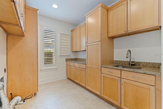 2602 W DE LEON STREET 4, Tampa, FL 33609