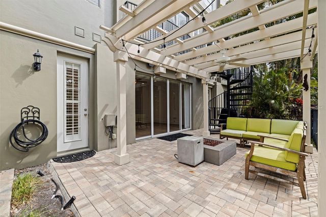 2602 W DE LEON STREET 4, Tampa, FL 33609