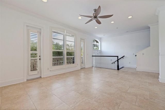 2602 W DE LEON STREET 4, Tampa, FL 33609