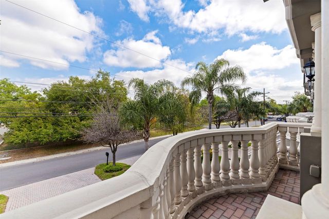 2602 W DE LEON STREET 4, Tampa, FL 33609