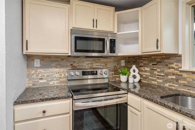 6621 S Pine Street, Tacoma, WA 98409