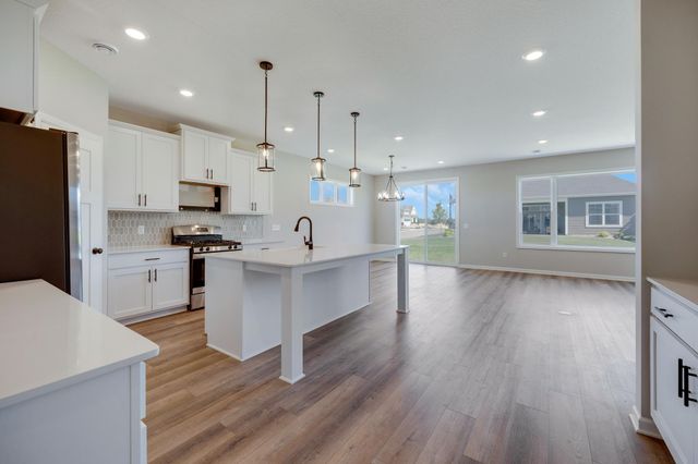 7111 Parquet Avenue NE, Otsego, MN 55330