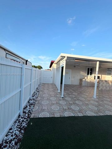 14560 Fillmore St, Miami, FL 33176