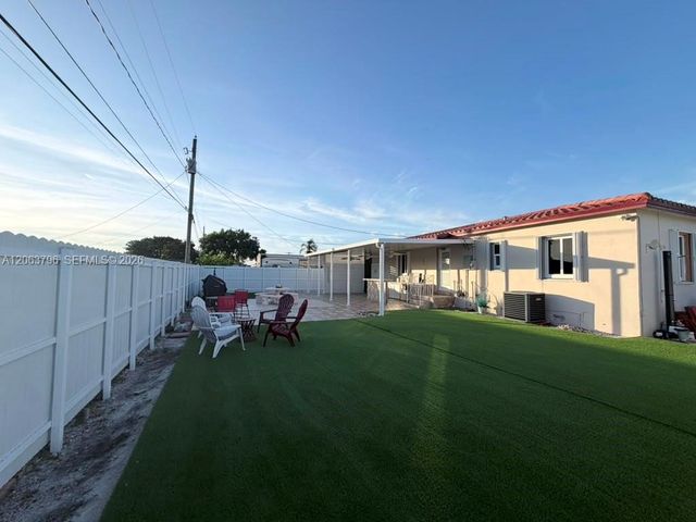 14560 Fillmore St, Miami, FL 33176