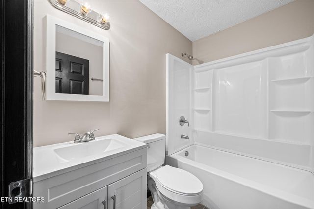 183 Thompson Lane, Crossville, TN 38555