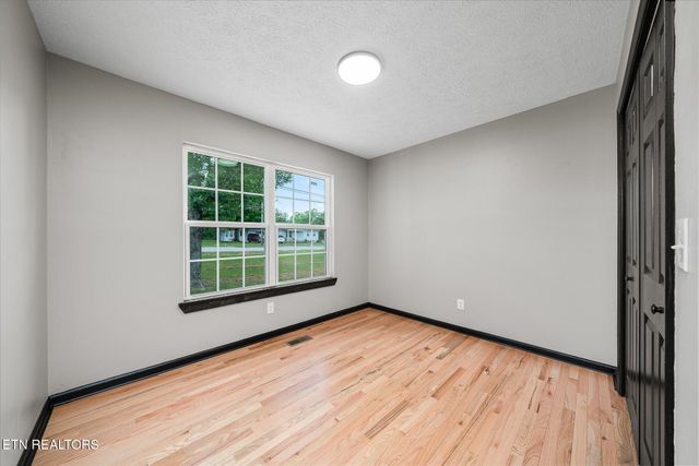 183 Thompson Lane, Crossville, TN 38555