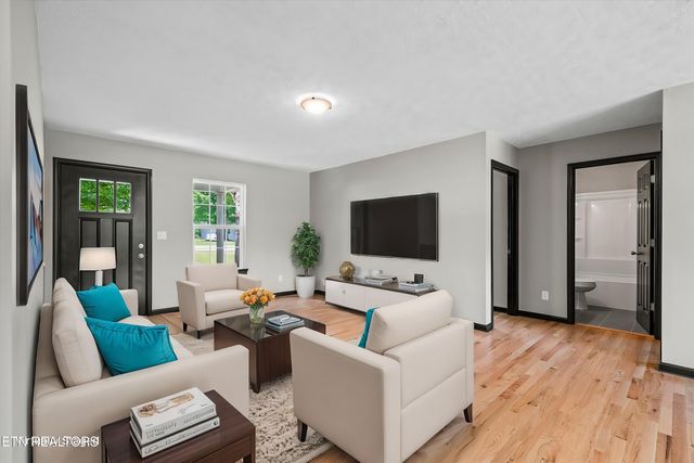 183 Thompson Lane, Crossville, TN 38555