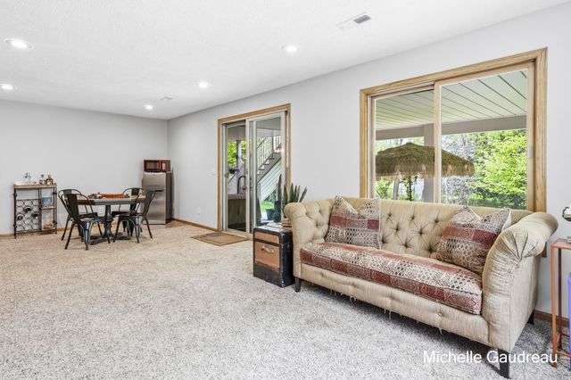 8997 Lenter Drive Se, Caledonia Twp, MI 49316