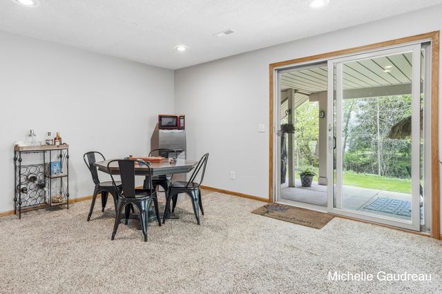 8997 Lenter Drive Se, Caledonia Twp, MI 49316