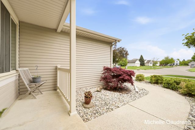 8997 Lenter Drive Se, Caledonia Twp, MI 49316