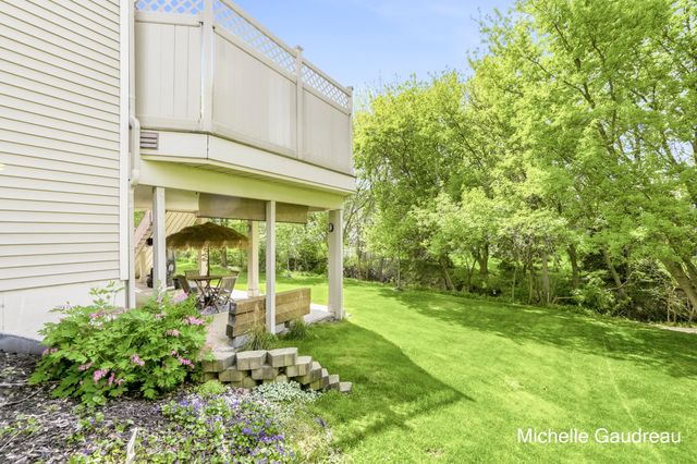 8997 Lenter Drive Se, Caledonia Twp, MI 49316