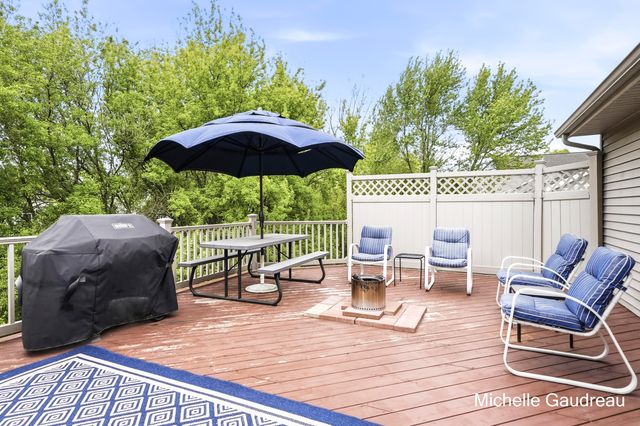 8997 Lenter Drive Se, Caledonia Twp, MI 49316